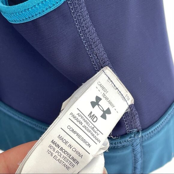 Under Armour Reversible Sports Bra Size Medium - Picture 9 of 12